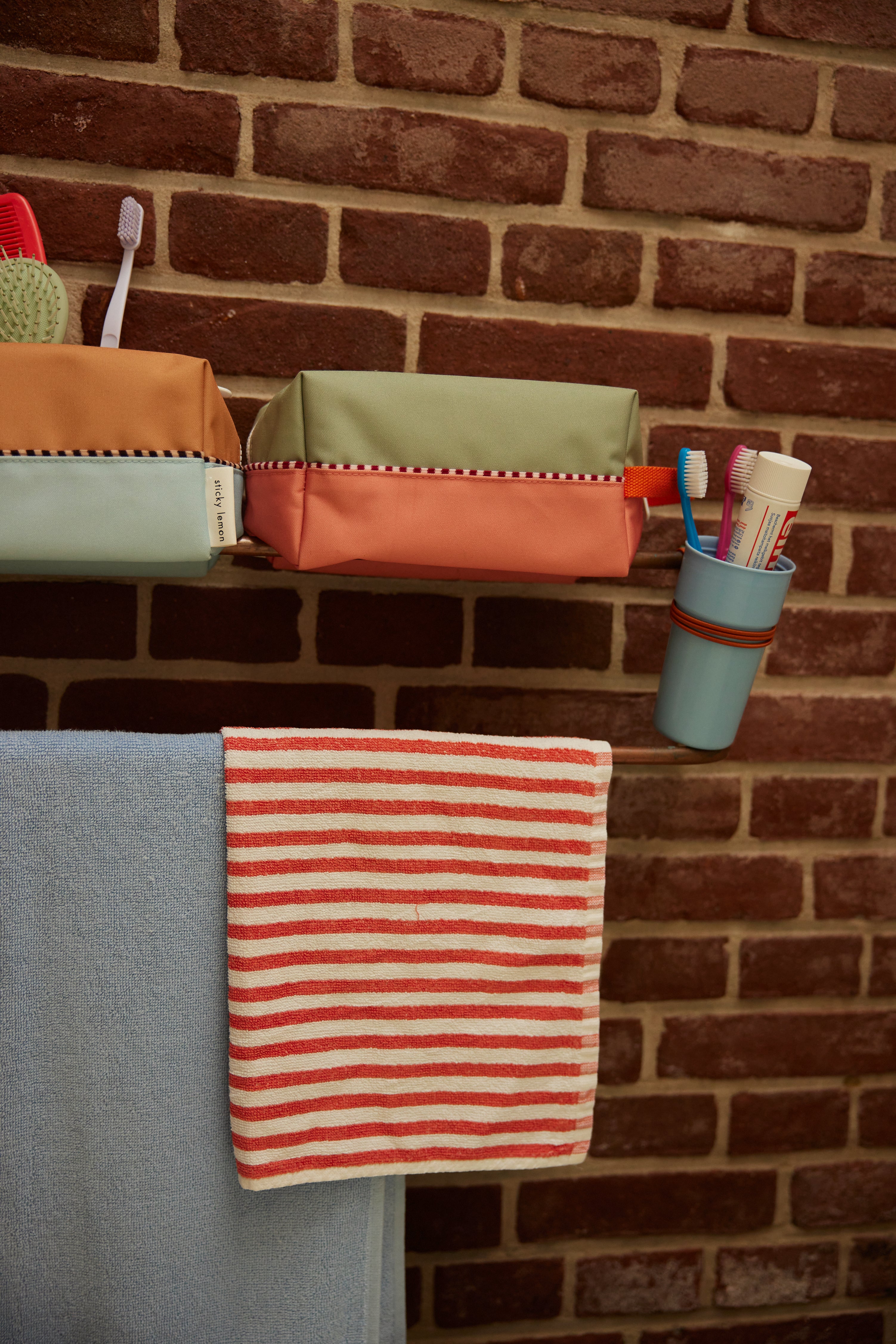 Toiletry Bag in Shark Grey