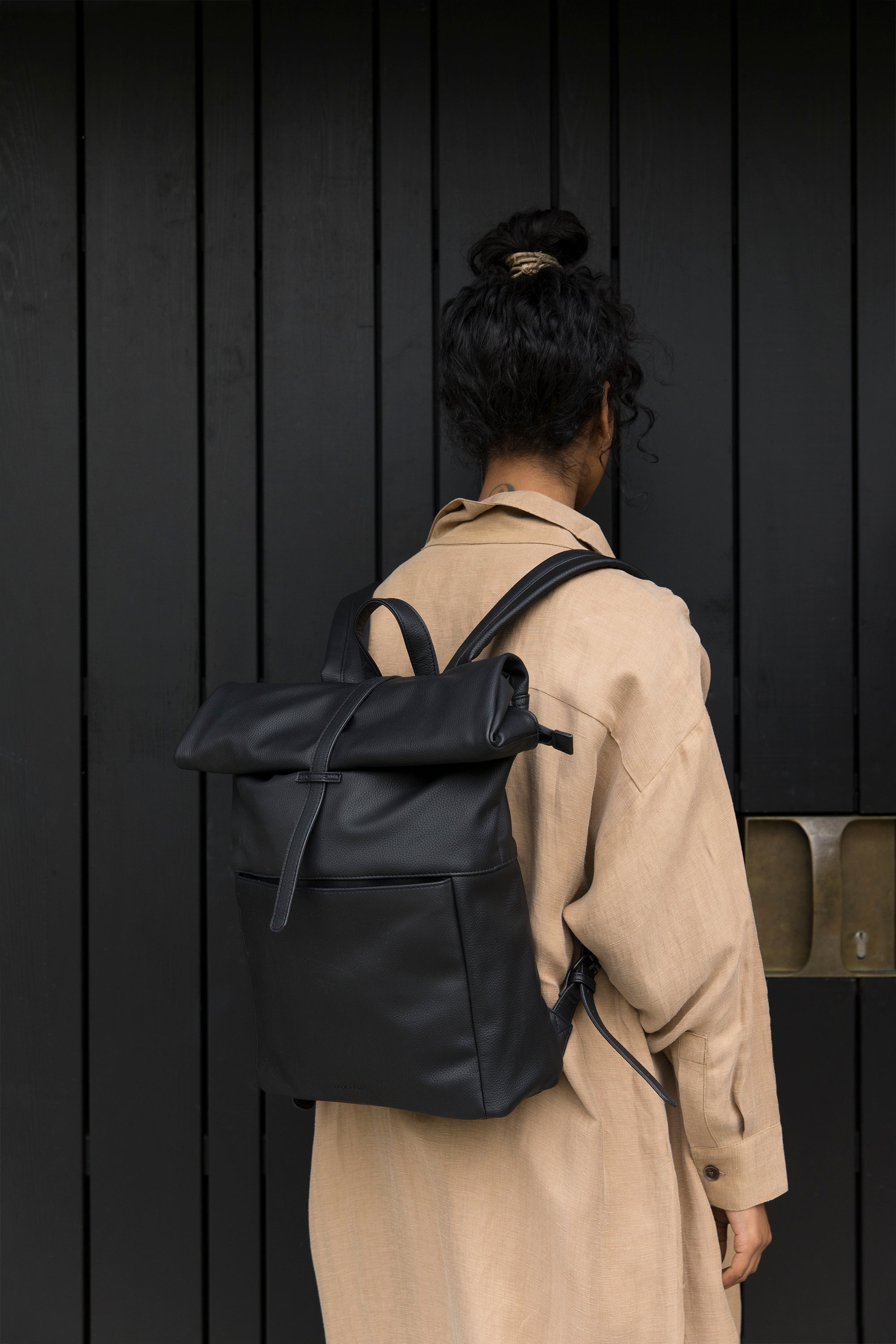 Black Wanderer Backpack
